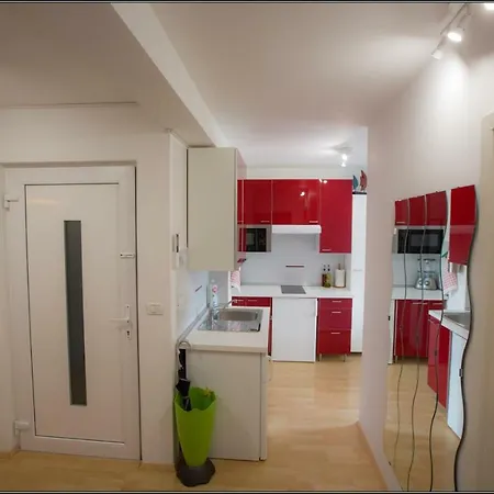 Apartma Aja Apartment *
